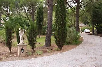 La Les Hesperides Nyaraló Grimaud
